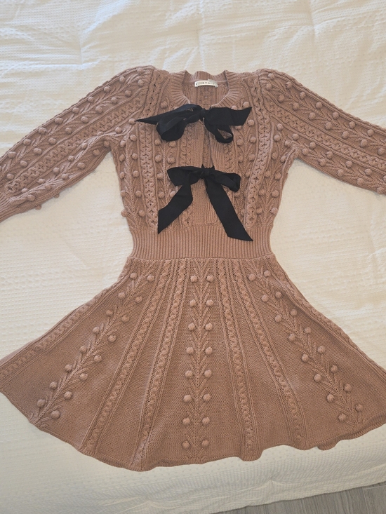 Alice + Olivia Dresses & Skirts - Alice + Olivia Kitty Bow Front Cable Knit Sweater Dress Brown